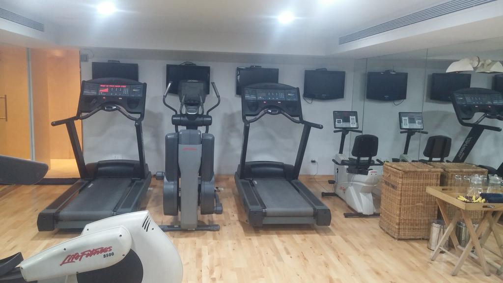 The Park Bangalore, Mg Road Ngoại thất bức ảnh A Life Fitness gym
