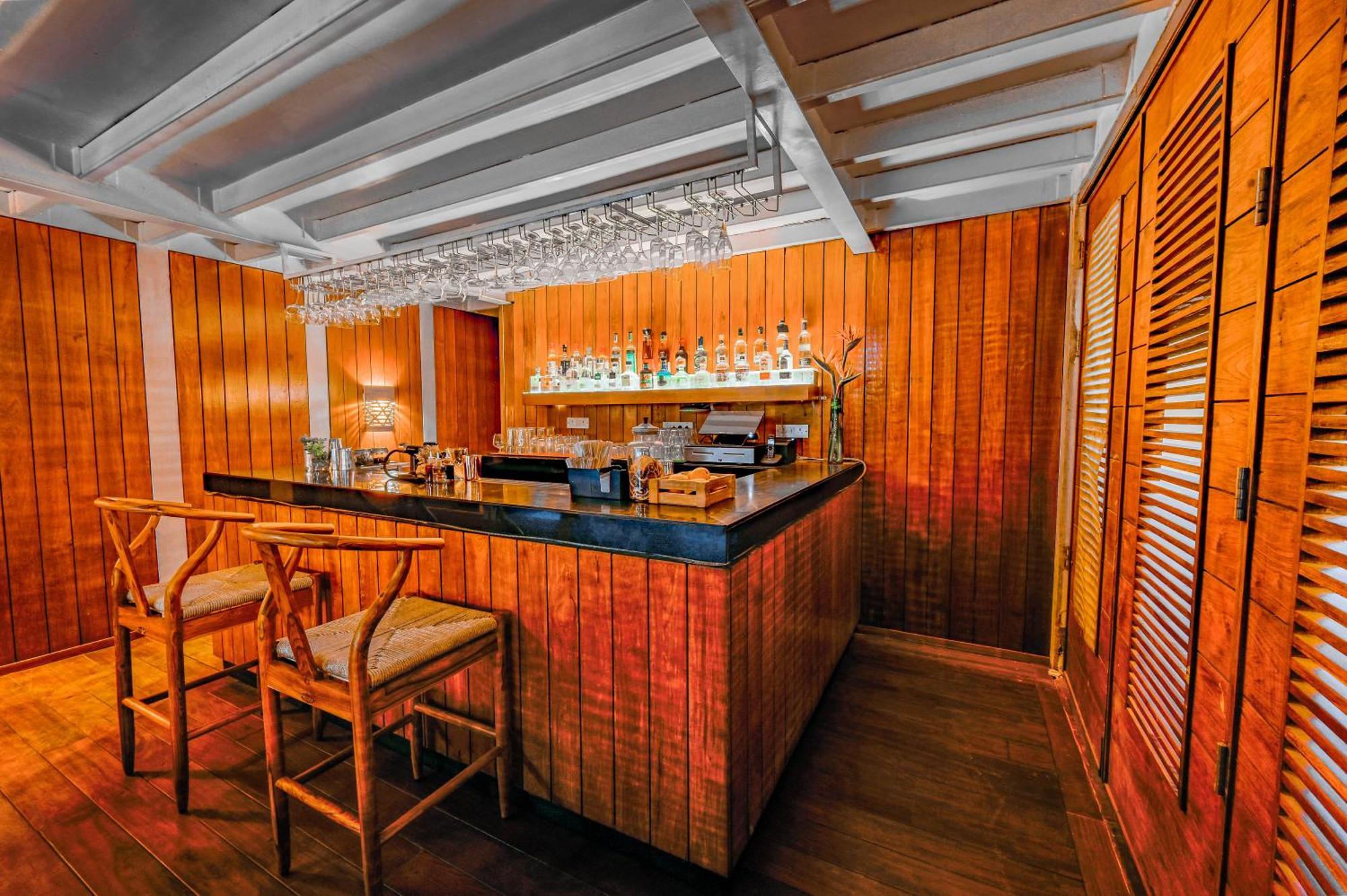 The Park Bangalore, Mg Road Ngoại thất bức ảnh The bar at the 1960 Club